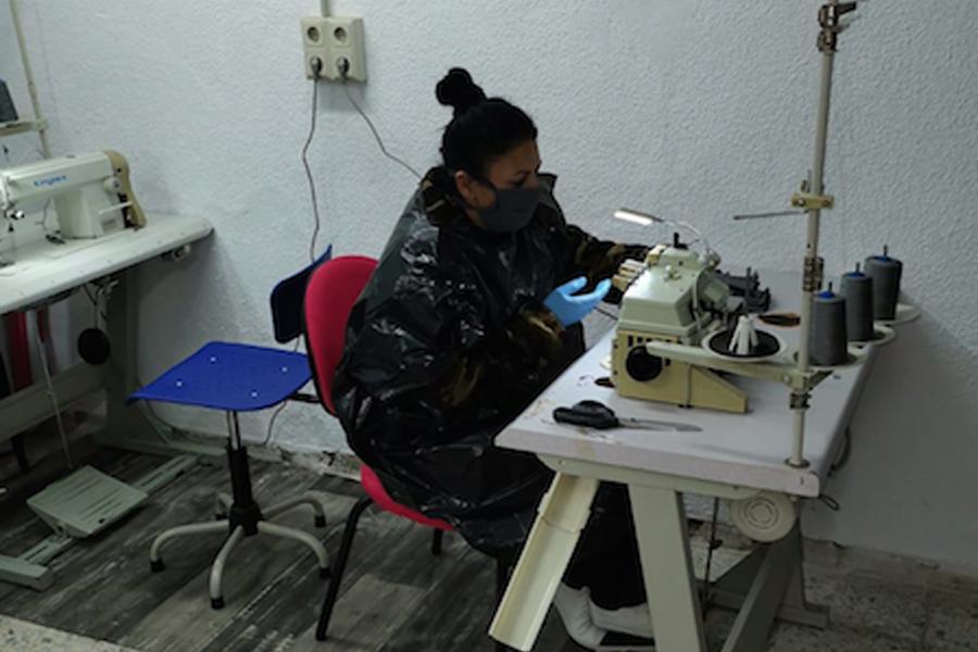 Iniciativa de costura de mascarillas 100% algodón de la parroquia El Salvador 