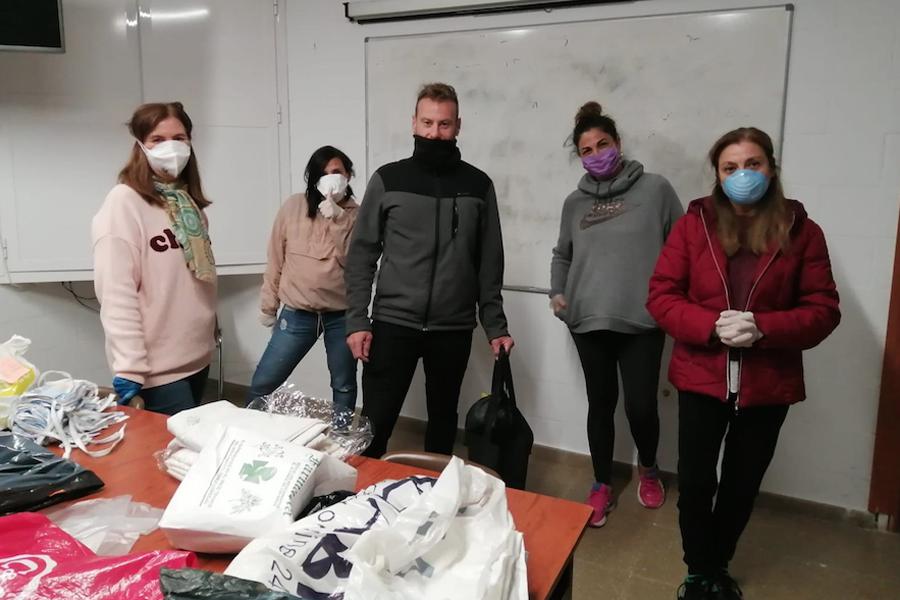 Iniciativa de costura de mascarillas 100% algodón de la parroquia El Salvador 