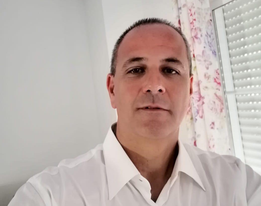 Tomás Suárez, director de la residencia "Virgen de Flores" de Álora