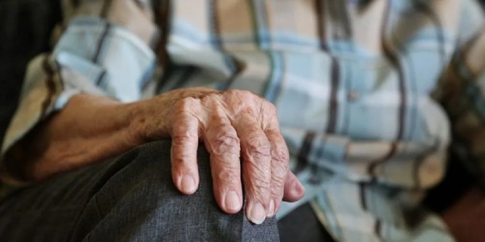 EL ESPEJO. Una Iglesia volcada en las víctimas de la epidemia