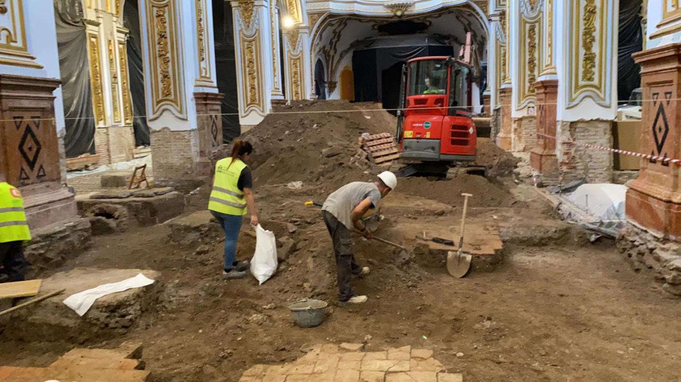 Templo parroquial de los Santos Mártires durante las obras efectuadas en 2020