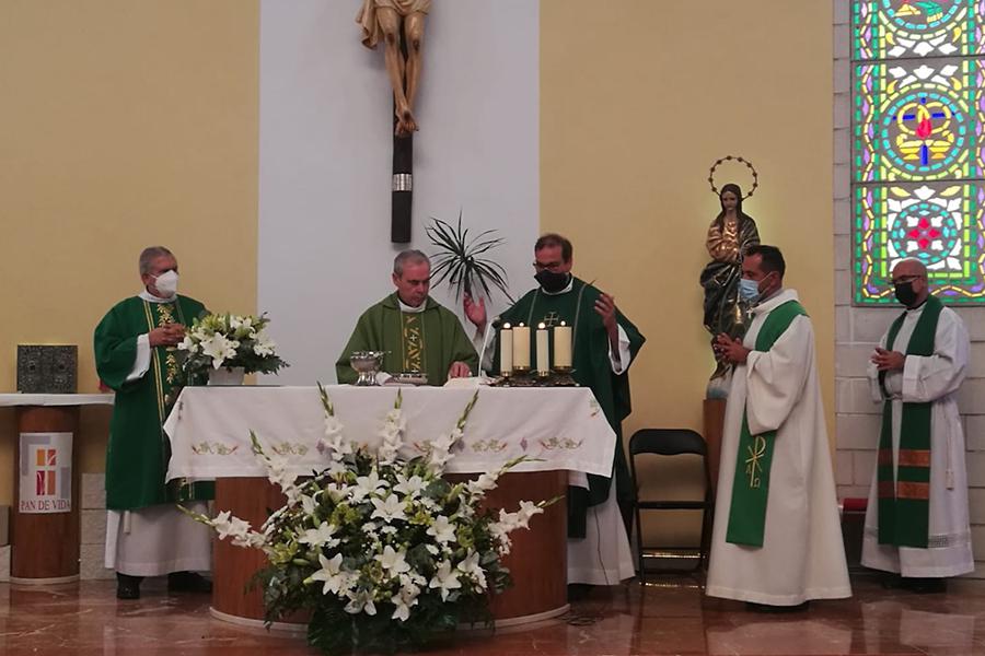 Relevo sacerdotal en la parroquia de San Fernando