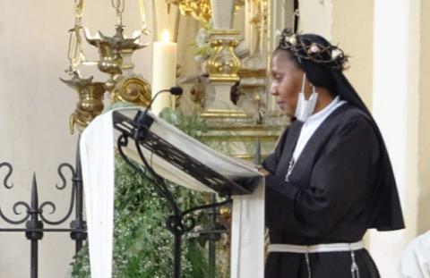 Elizabeth Mwikali: «El mundo necesita de nuestra oración»