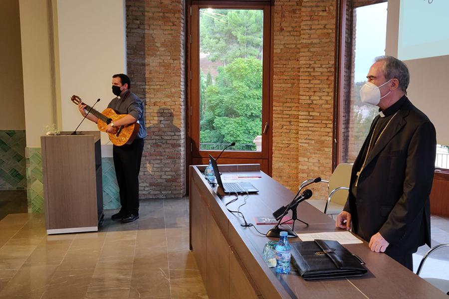 Encuentro del Sr. Obispo con los fieles laicos // P. QUADIO