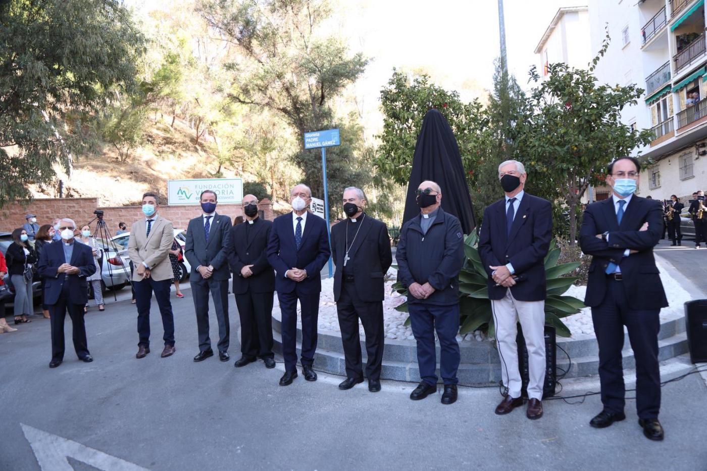 Inauguración del busto de D. Manuel Gámez en la glorieta que lleva su nombre en la subida al Monte Calvario