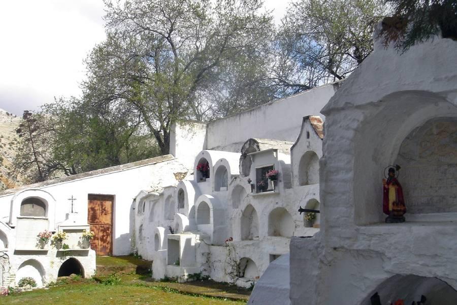 Cementerio de Alpandeire