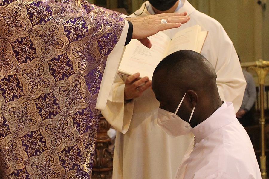 Ordenaciones en la Catedral de Málaga // A. LÓPEZ
