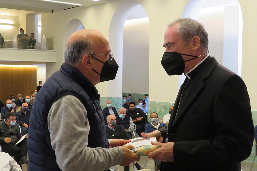 Homenaje al sacerdote Carlos Acosta por su 25 aniversario de ordenación sacerdotal // E. LLAMAS