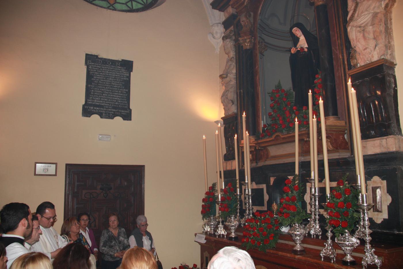 Santa Rita vuelve a repartir sus rosas