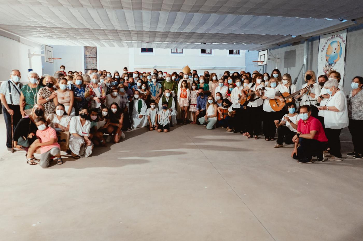 Mons. Catalá bendice los salones parroquiales de El Salvador