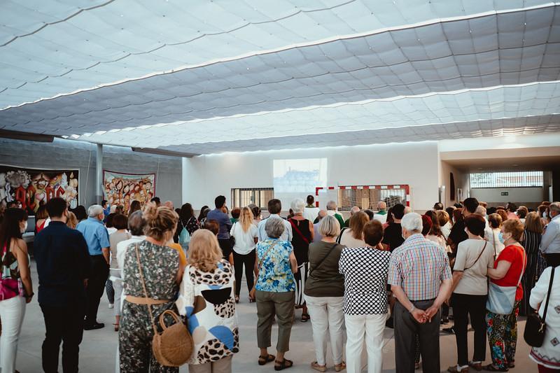 Mons. Catalá bendice los salones parroquiales de El Salvador