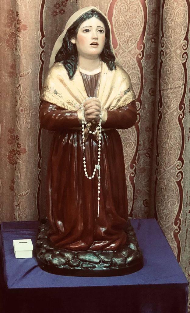 Imagen de santa Bernadette Soubirous en El Valdés