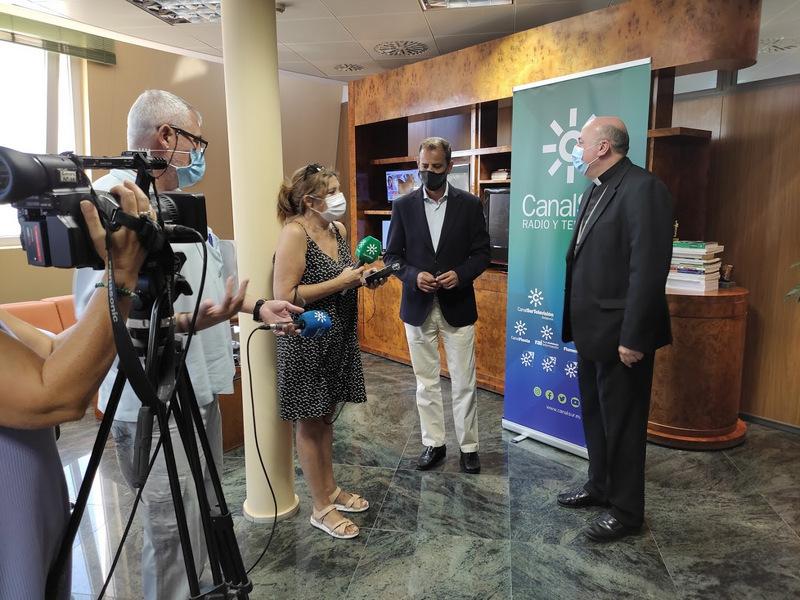 La Asamblea de Obispos del Sur y la RTVA firman un convenio de colaboración