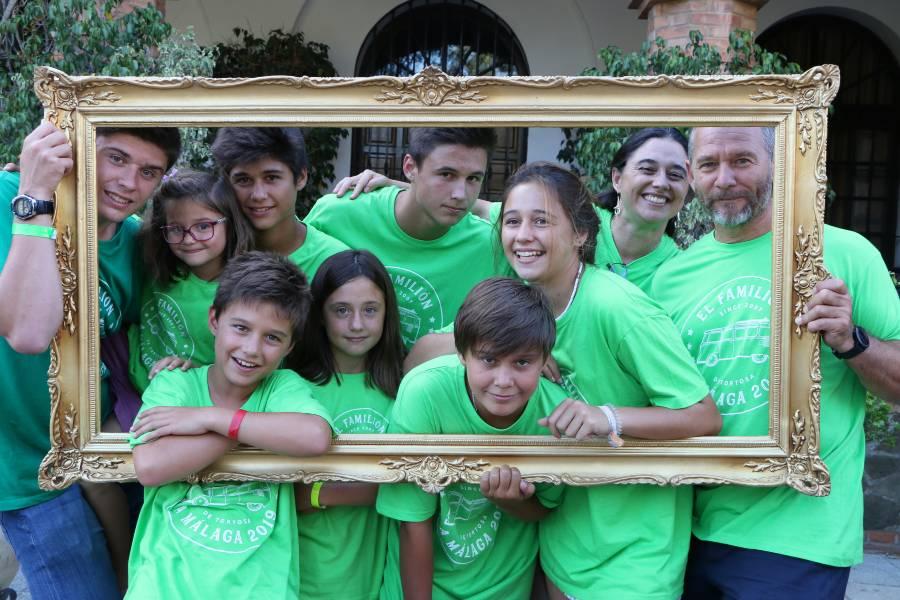 Cristina del Río Villegas junto a su familia