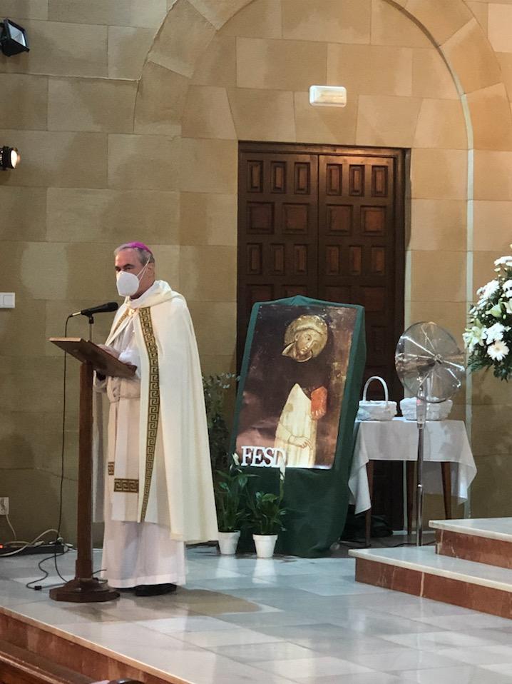 Acto de bendición de la imagen de la Virgen de Lourdes, en el Colegio El Monte