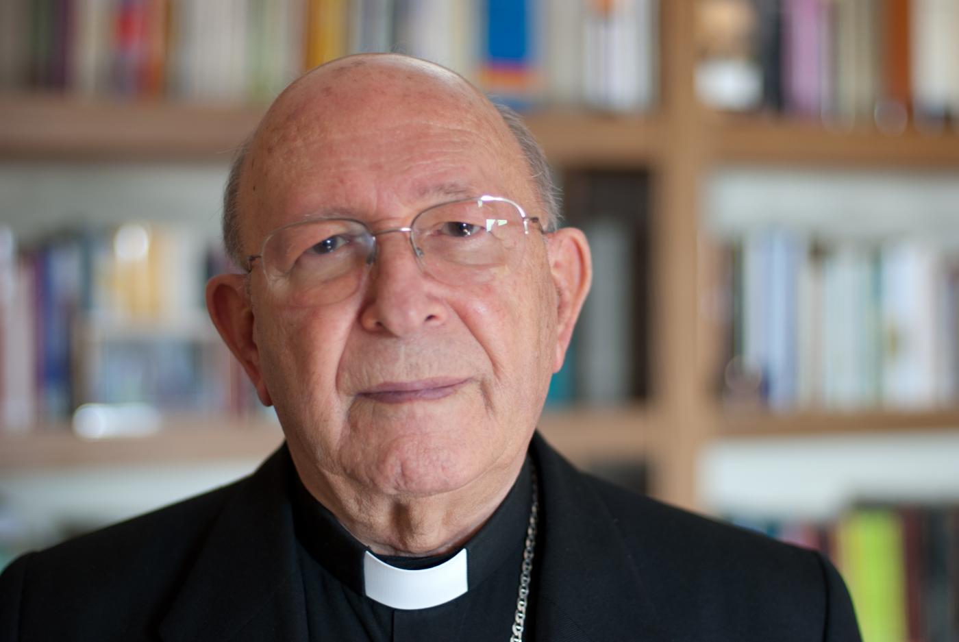 Biografía de Mons. Dorado Soto