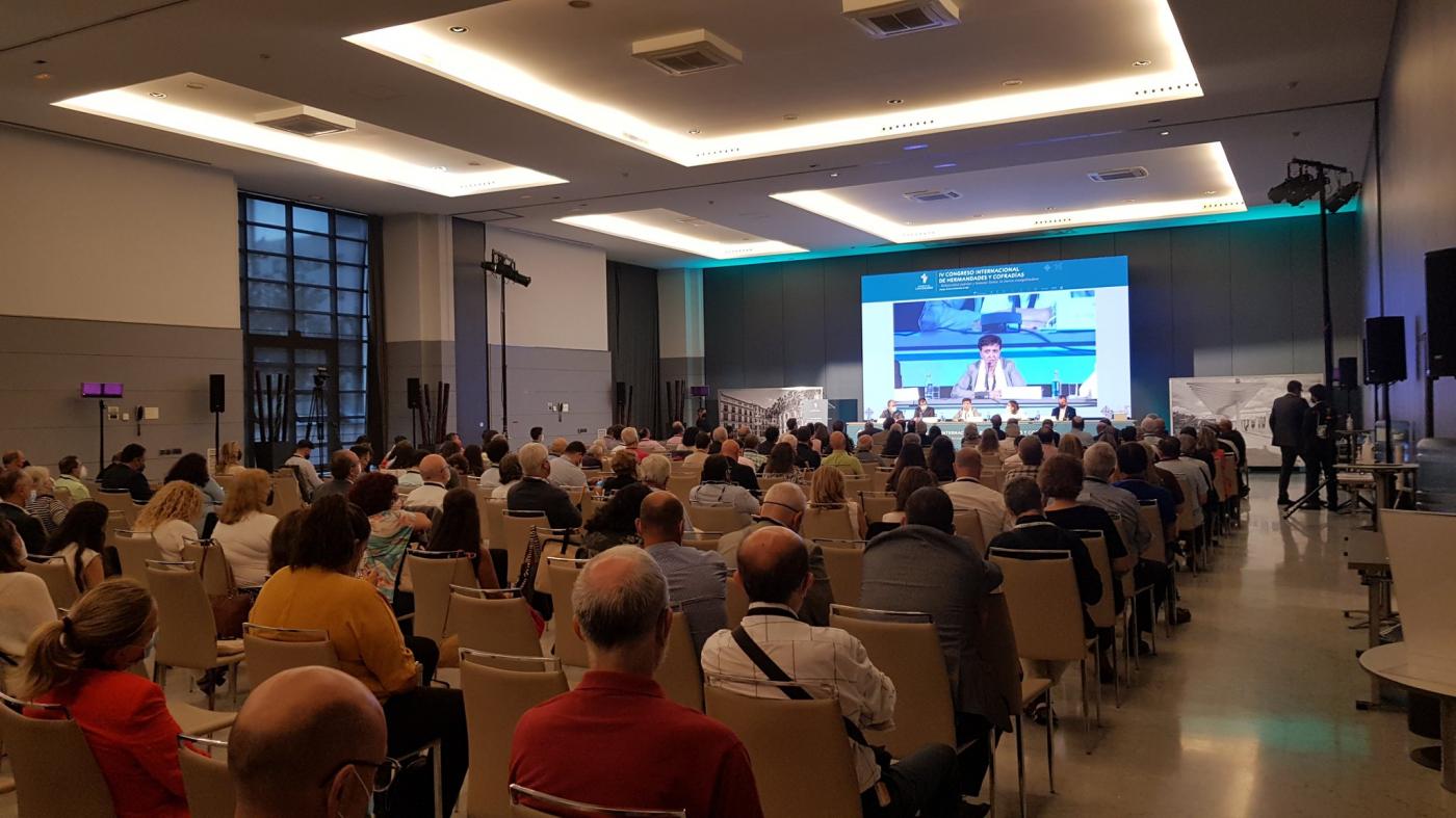 Se presenta en Málaga "Semana Santa y religiosidad popular. Su fuerza evangelizadora"