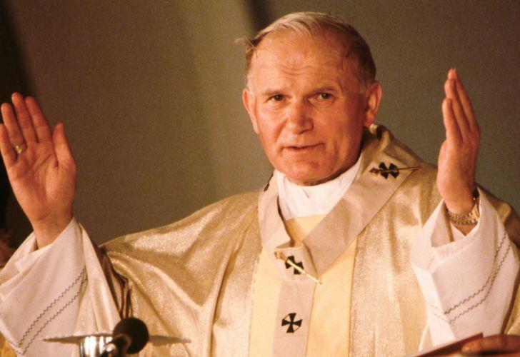 Cardenal con 47 años