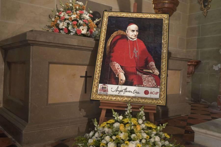Mosaico en el sepulcro de Don Ángel en la Capilla de San Rafael en la Catedral de Málaga