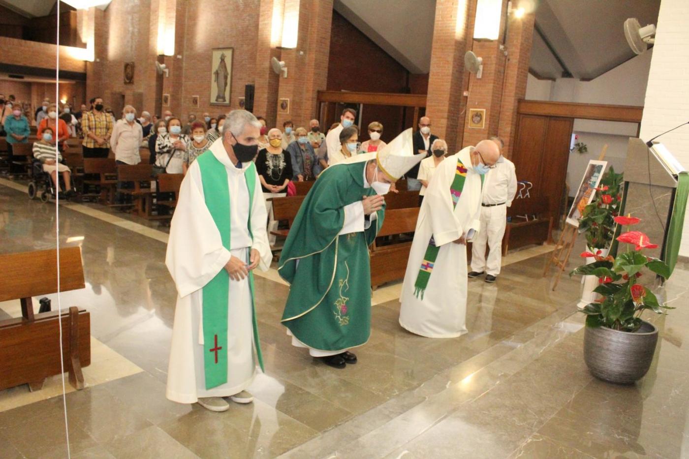 Visita Pastoral del Sr. Obispo, D. Jesús Catalá, a la parroquia Nuestra Señora de los Ángeles