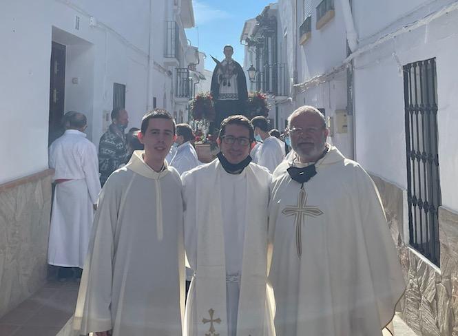 El Seminario Menor participó en la procesión con la imagen del beato Duarte por las calles de Yunquera