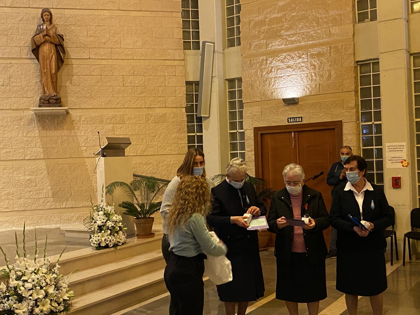 Hijas de la Caridad en la Eucaristía de despedida de la Casa Colichet celebrada en la capilla del Buen Samaritano