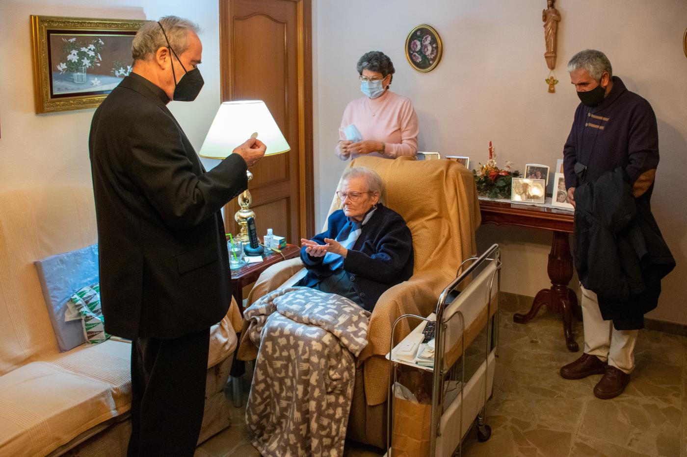 «La visita de D. Jesús ha hecho mucho bien a la parroquia»