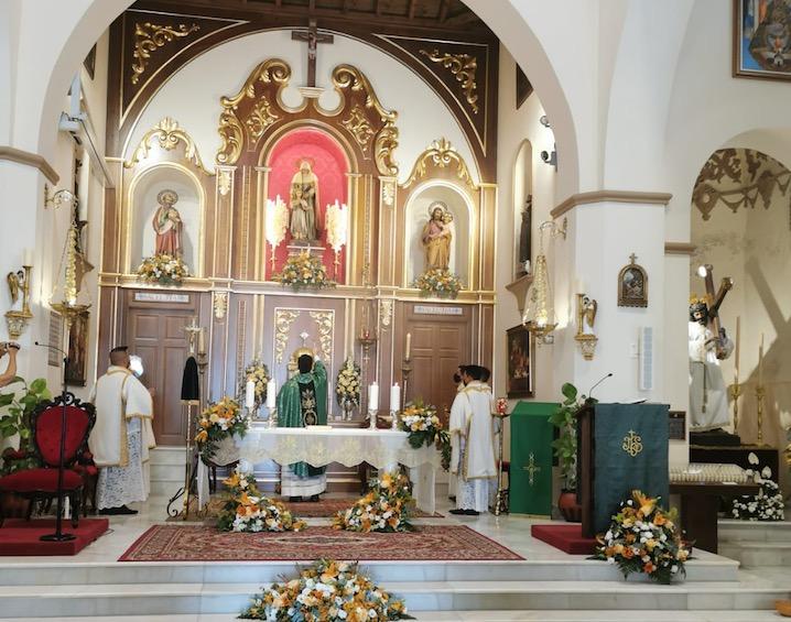 «El retablo del templo parroquial es toda una catequesis»