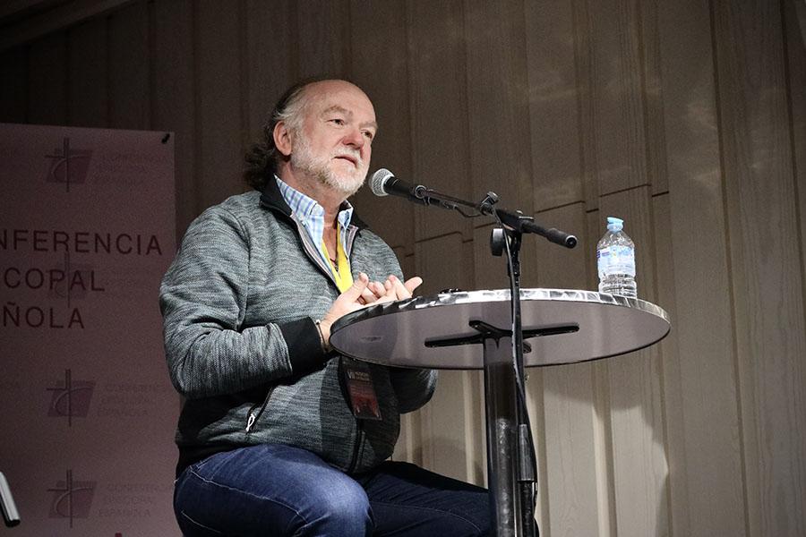 Fermín Negre presenta su último libro en el Centro Arrupe Málaga