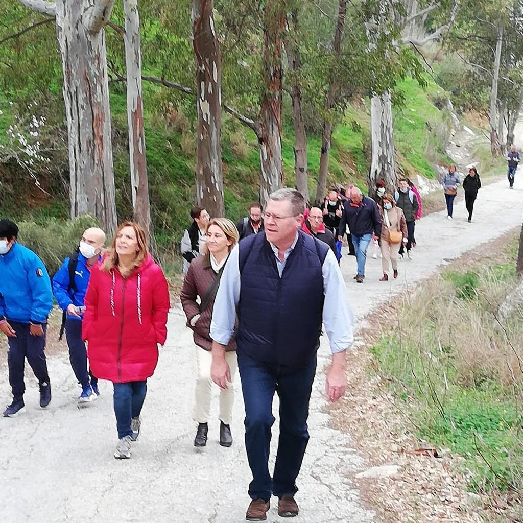 Ruta romántica hacia la Ermita de Nuestra Señora de los Remedios, en Cártama