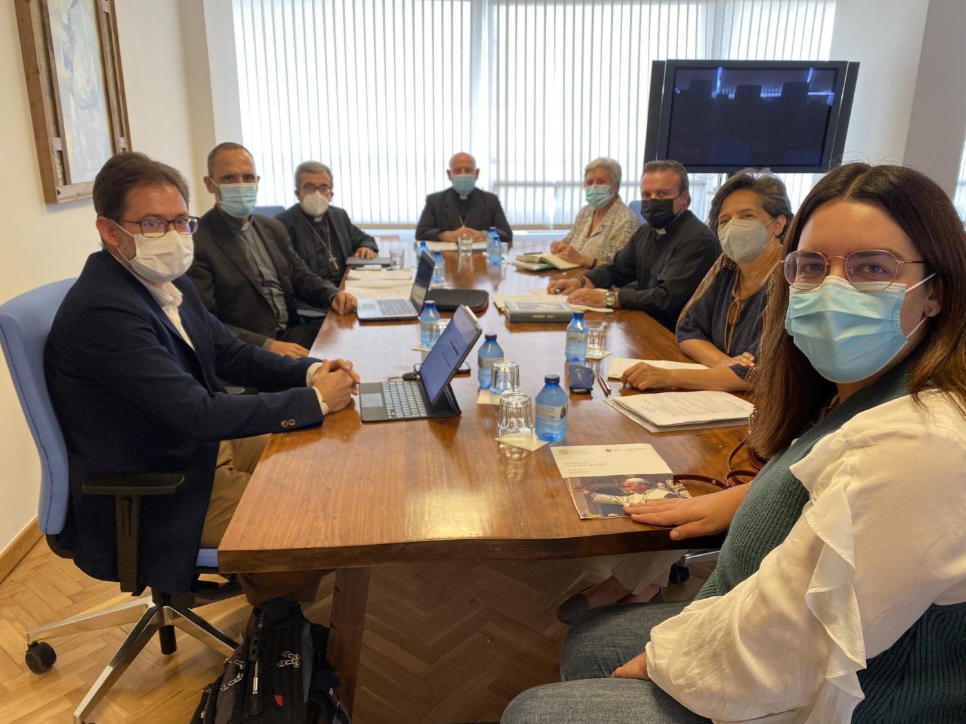 La Iglesia española toma el pulso al sínodo en las diócesis