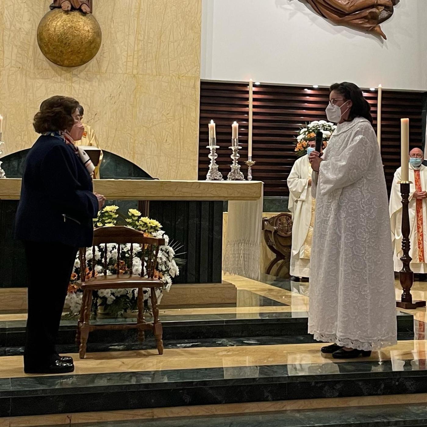 Profesión religiosa de Mª Carmen Martín Astorga, Misionera Idente // E. LLAMAS