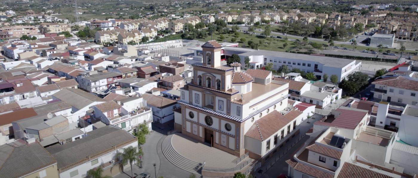 Vista aérea de la parroquia de San Isidro Labrador y Santa María de la Cabeza de la Estación de Cártama