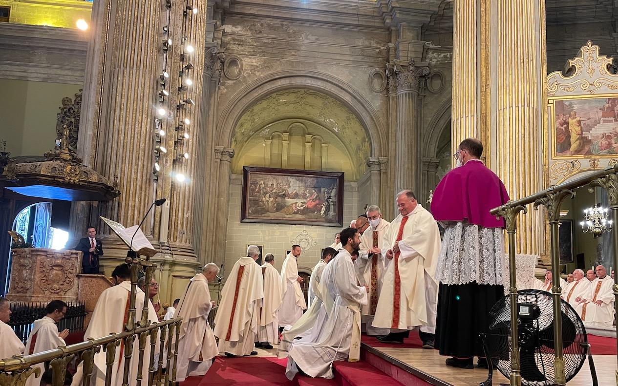 Ordenación de cinco nuevos sacerdotes // E. LLAMAS