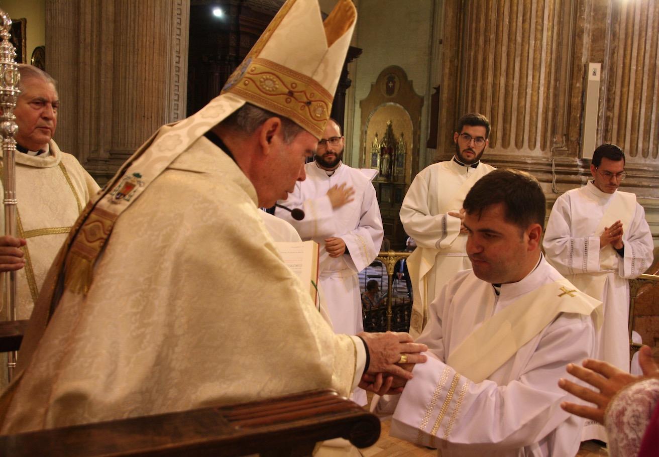 Ordenación de cinco nuevos sacerdotes // E. LLAMAS