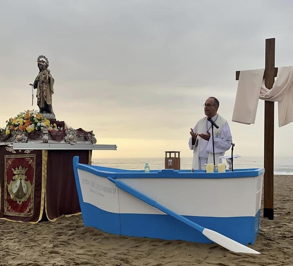 Misa en la playa de los Boliches