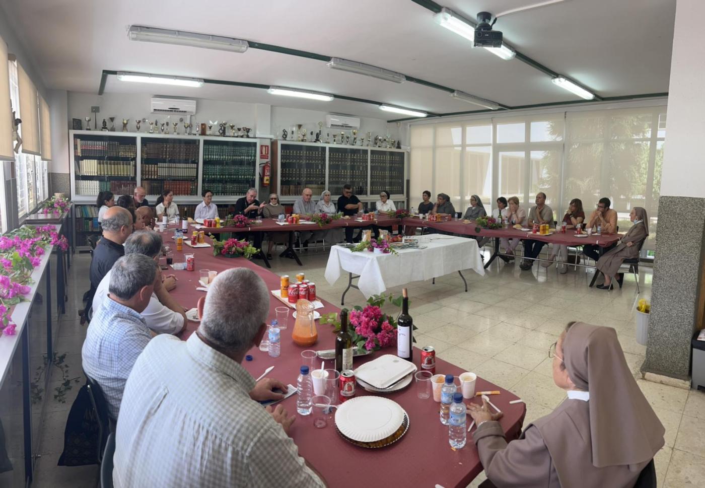 Comida fraterna del Obispo con los religiosos y religiosas de Melilla