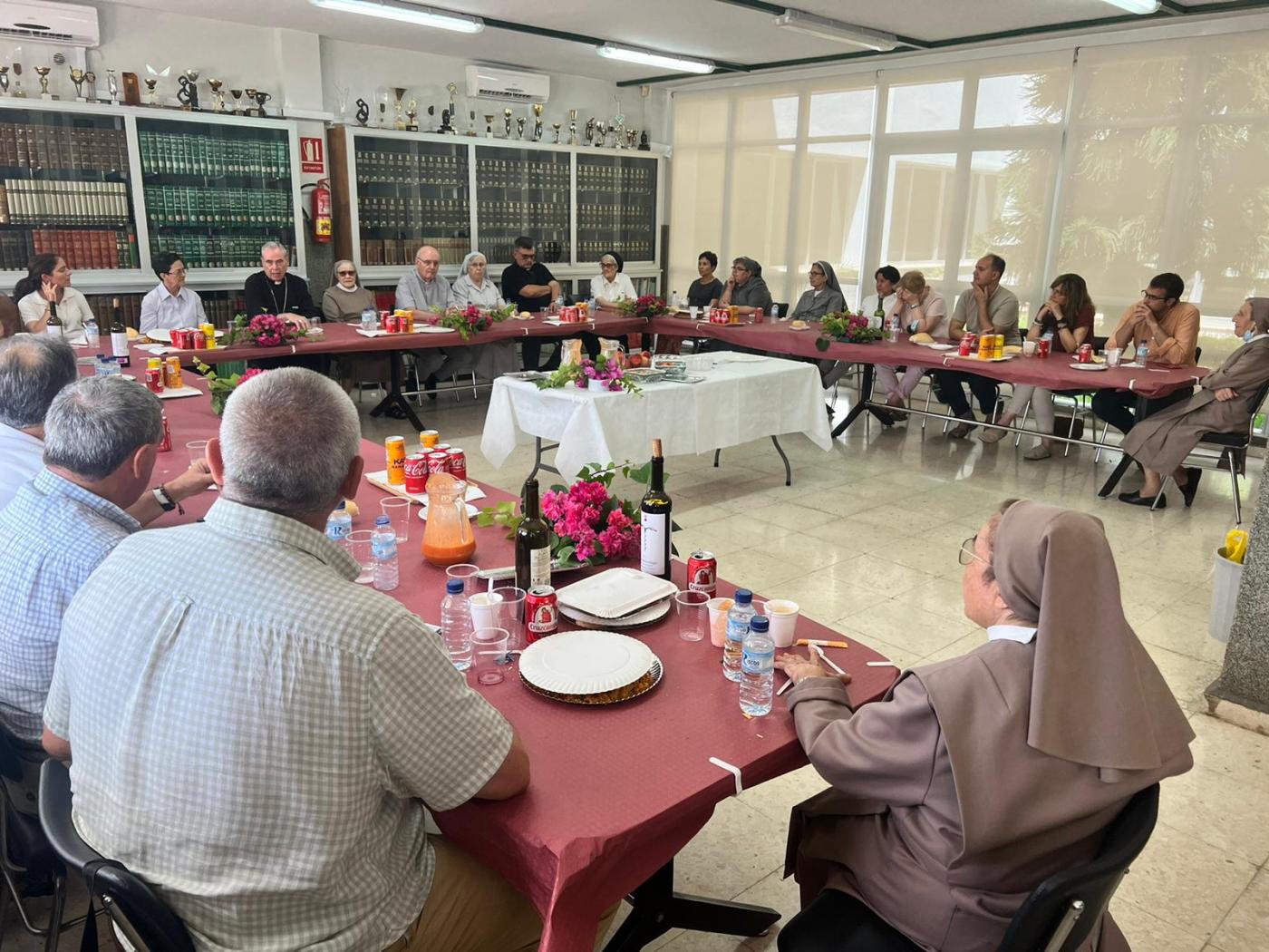 Comida fraterna del Obispo con los religiosos y religiosas de Melilla
