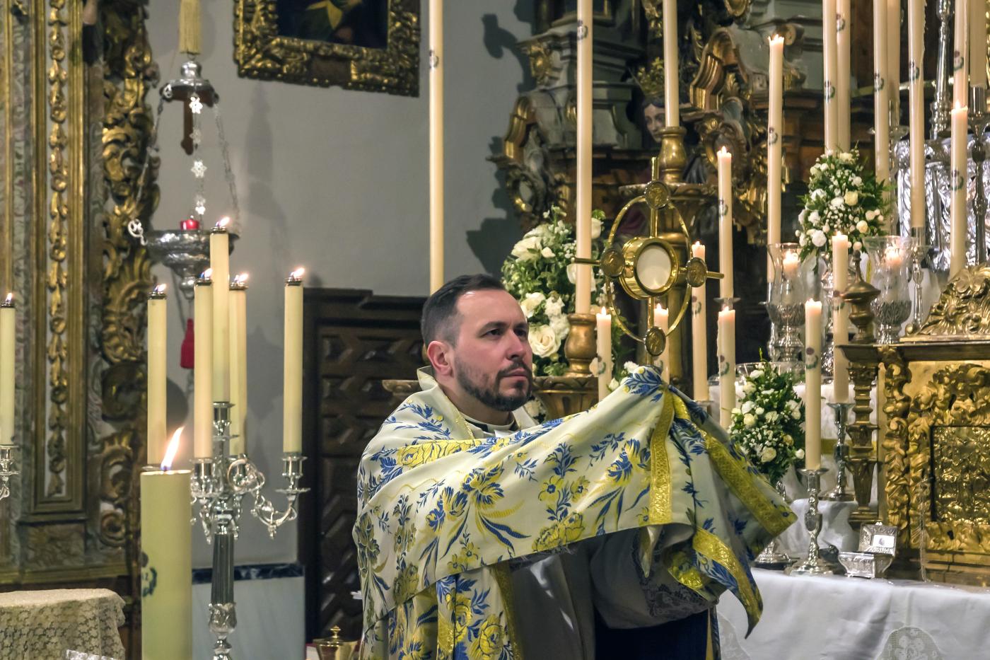 Salvador, ante la imagen de la Virgen de la Paz, patrona de Ronda