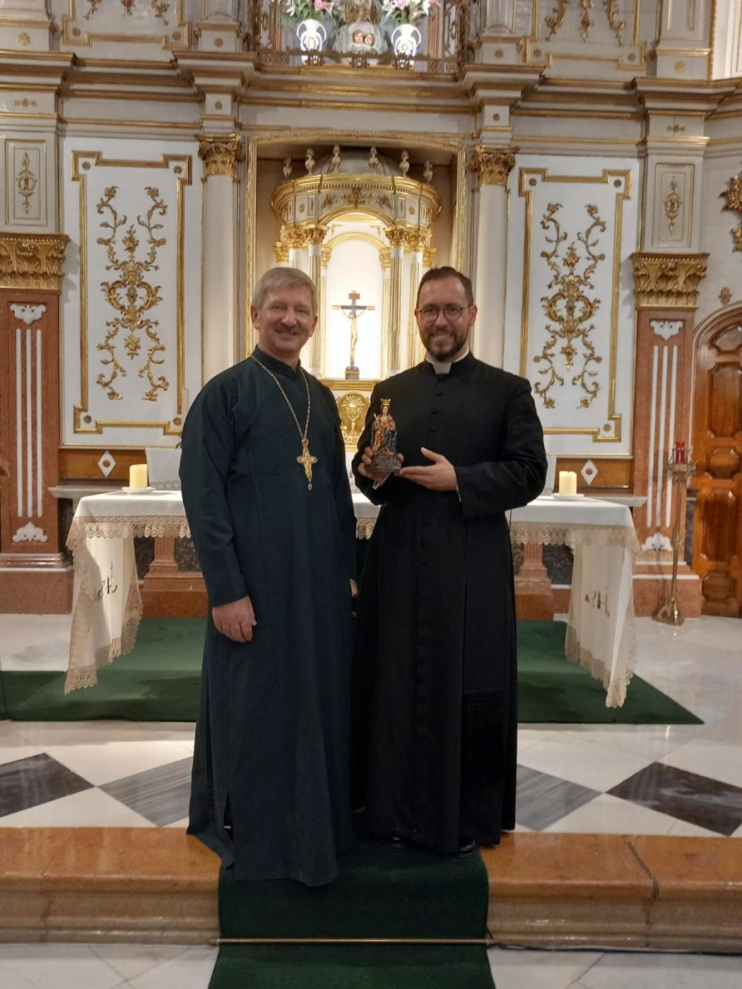 Rezando con la comunidad ortodoxa ucraniana en las Mercedarias