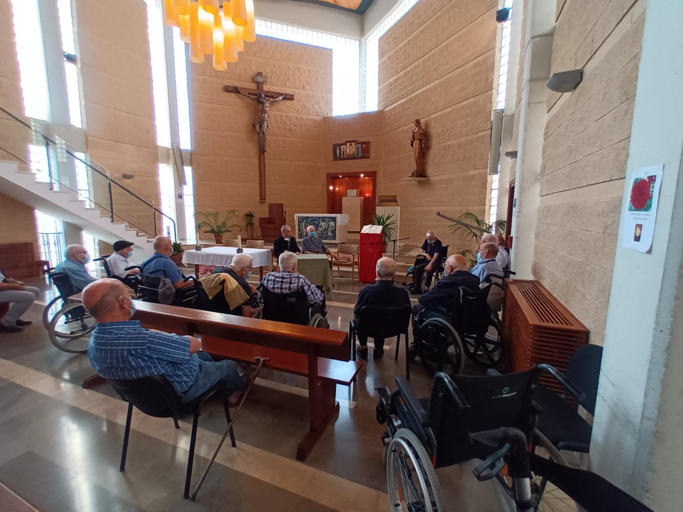 Sacerdotes en el Buen Samaritano con D. Jesús y D. Ramón Buxarrais