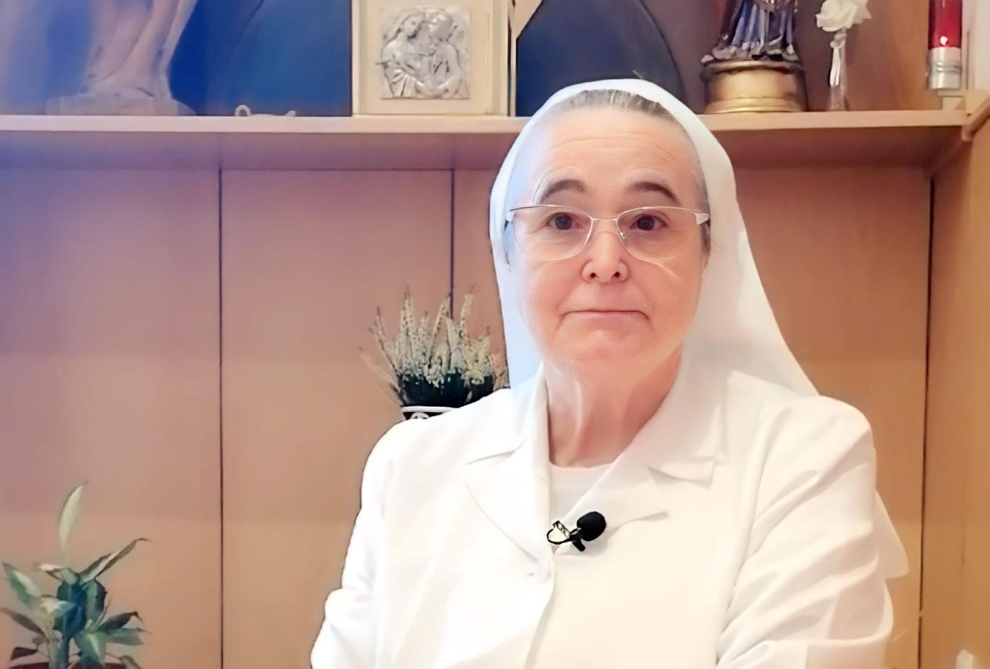 Reza el Rosario con los niños