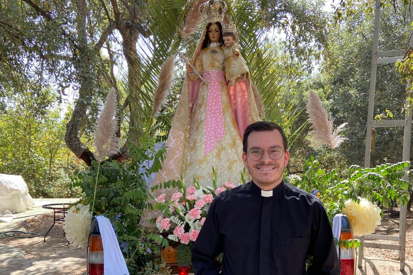 Juan Manuel Caracuel: «La fiesta de la Virgen del Rosario es todo un acontecimiento en la parroquia de Algatocín»