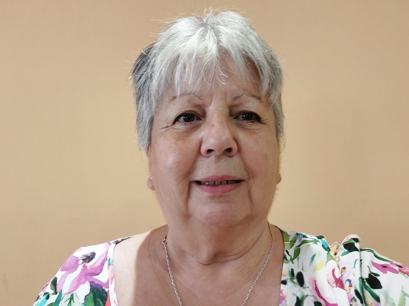 Marisol Fernández: «Desde Cáritas Torre del Mar ofrecemos un servicio de higiene y ropa para personas sin hogar»