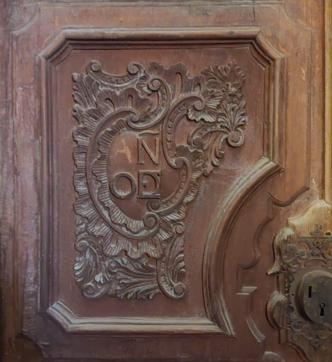 Detalle de la alacena en la sacristía en la Capilla de Santa Bárbara en la Catedral de Málaga