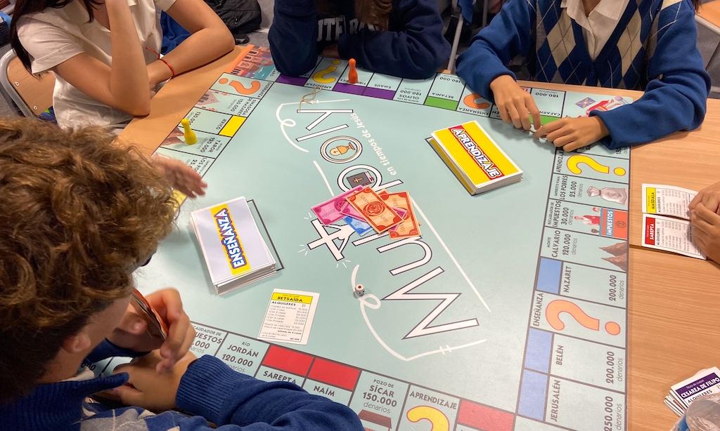 Un "monopoli" para la clase de Religión