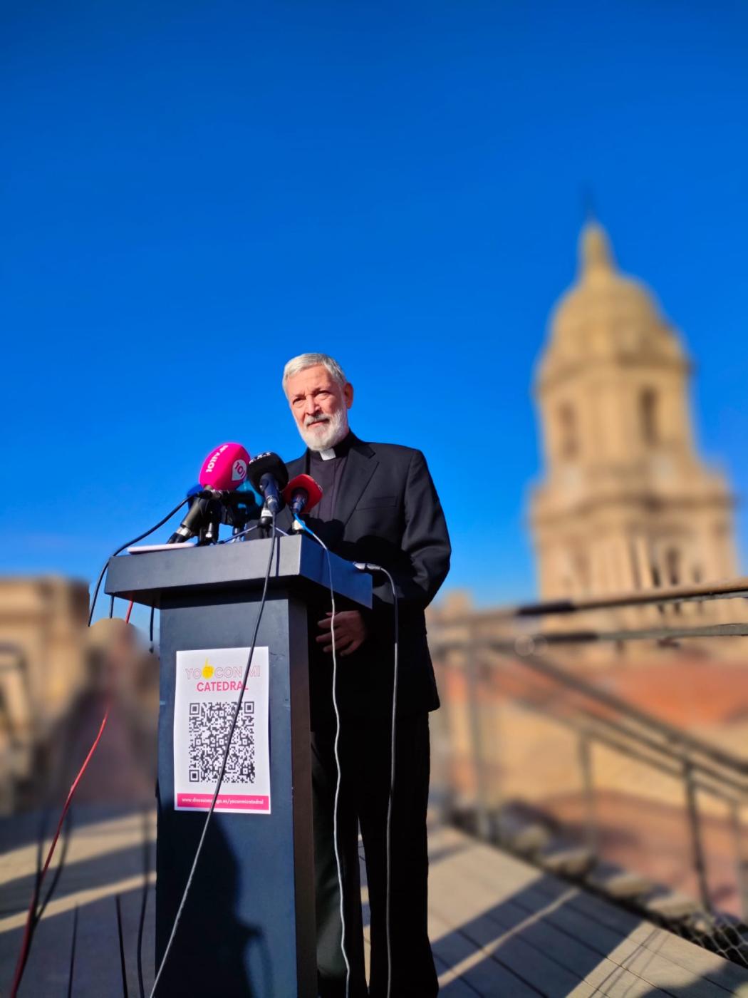 José Manuel Ferrary, deán de la Catedral, durante la Rueda de prensa