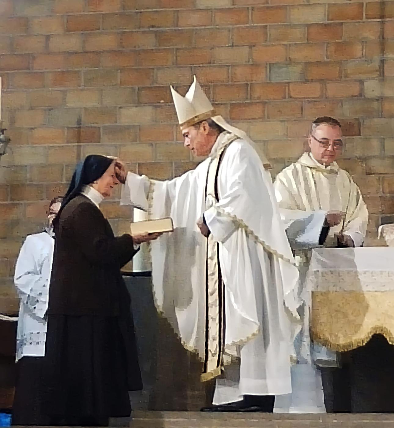 Las religiosas contemplativas acuden por primera vez a la celebración de la Vida Consagrada