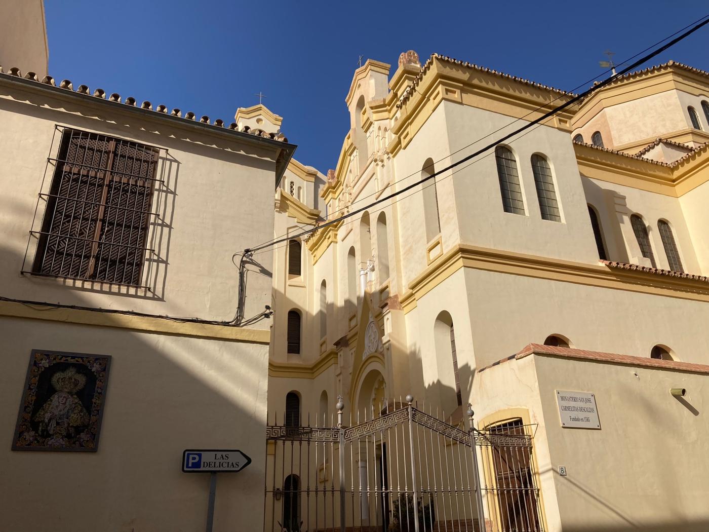 Villancicos tras los muros del convento 