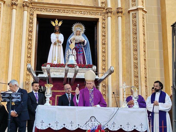 «Jesús Cautivo y maniatado ha desatado a todo hombre de las cadenas del mal, del sufrimiento, del dolor y de la muerte»